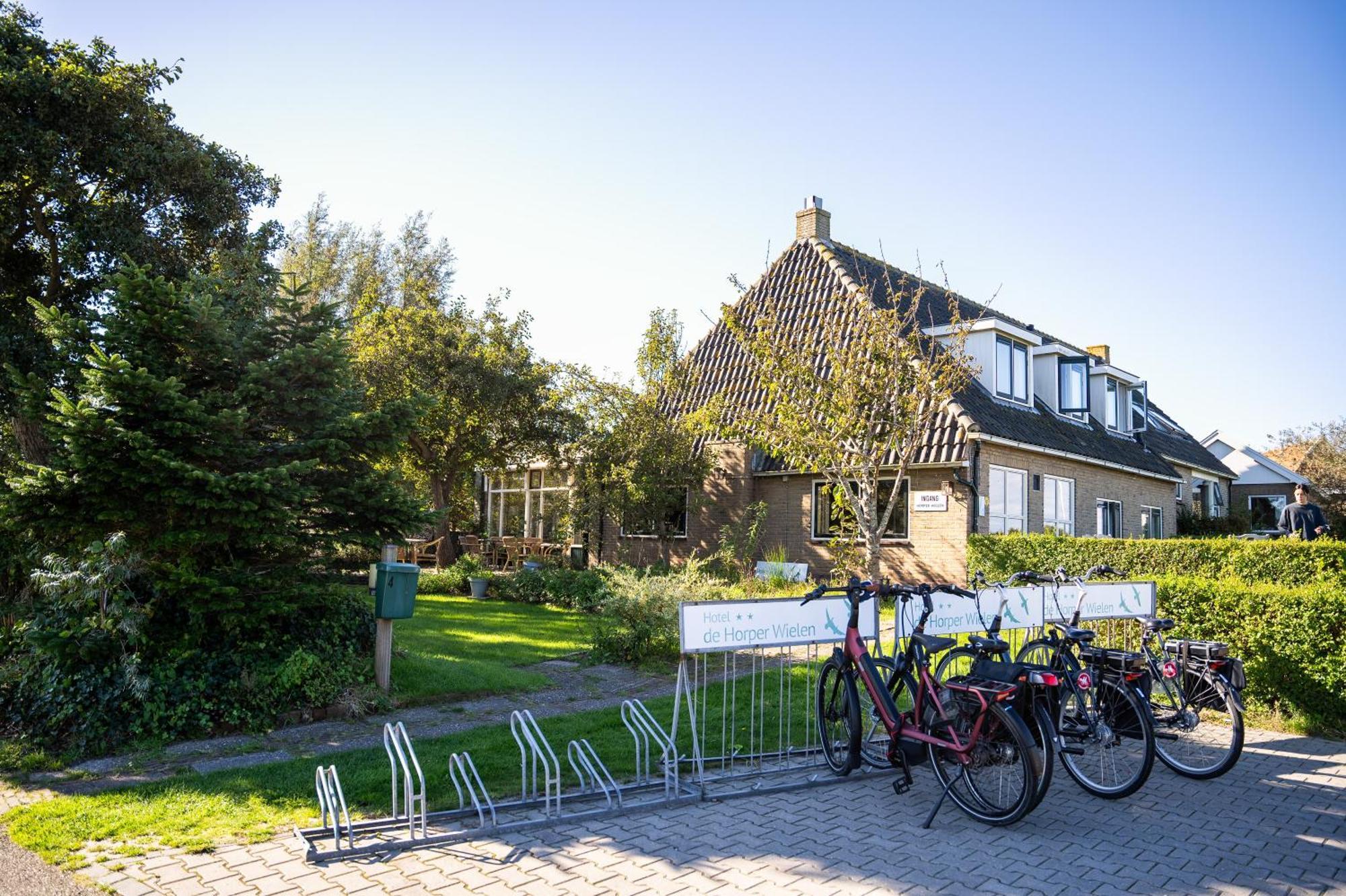 Hotel De Horper Wielen Kaard Bagian luar foto
